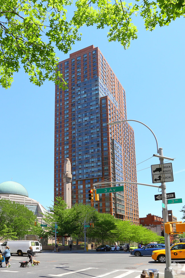 Building Photo - One Carnegie Hill Rental