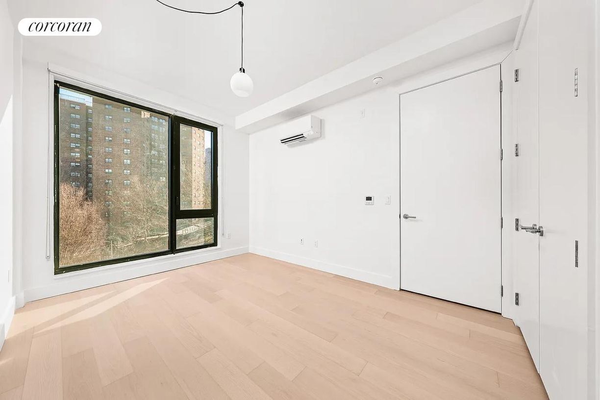 Photo - 218 Front St