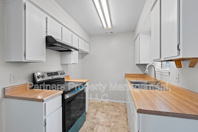 Photo - 3520 W Olive St