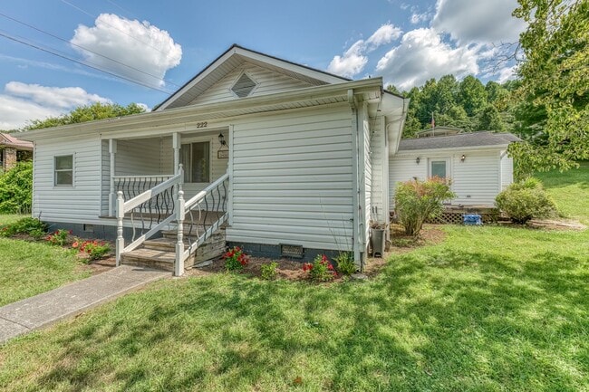 222 Hulen Ave