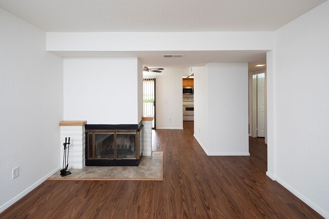 Photo - OPEN HOUSE: 10/25 3-4PM ~ 3BR/2.5BA PB Tow... Unit D
