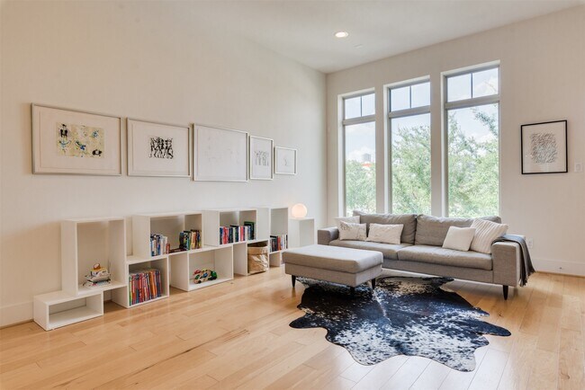 Photo - 5429C Hidalgo St Unidad B