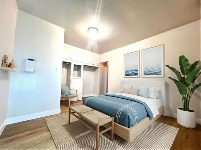 7449A La Jolla Boulevard