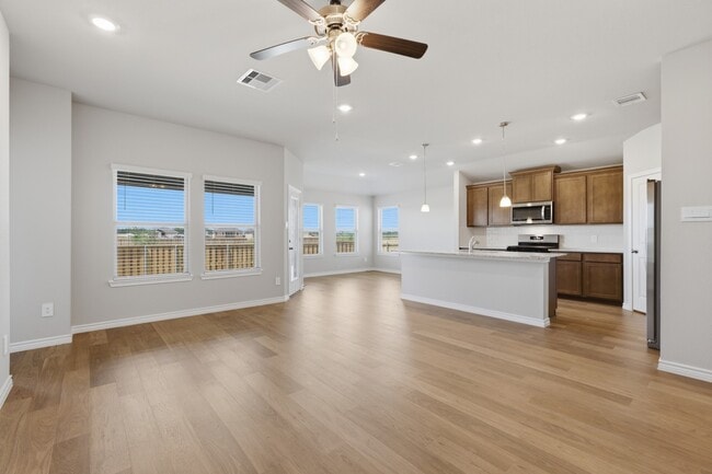 Photo - 1215 Watkins Wy