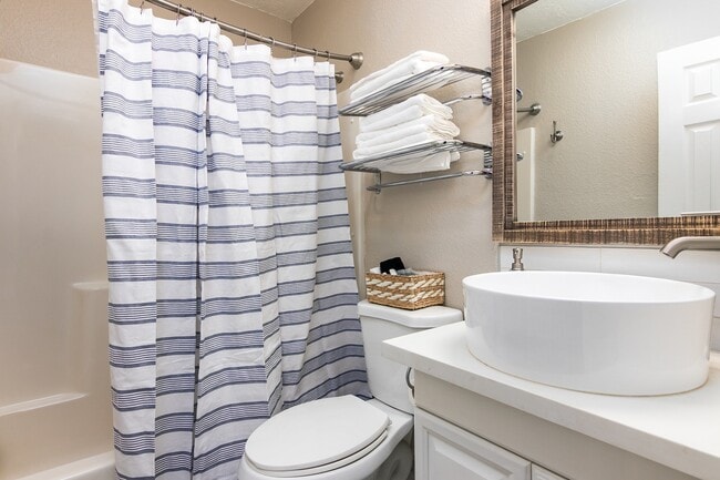 Photo - 6804 River Rd