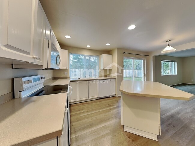 Photo - 23703 SE 248th St