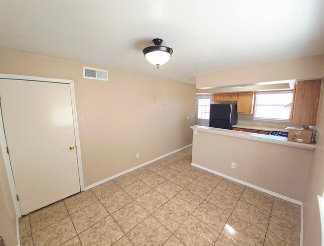 Photo - 10493 Kirkland St