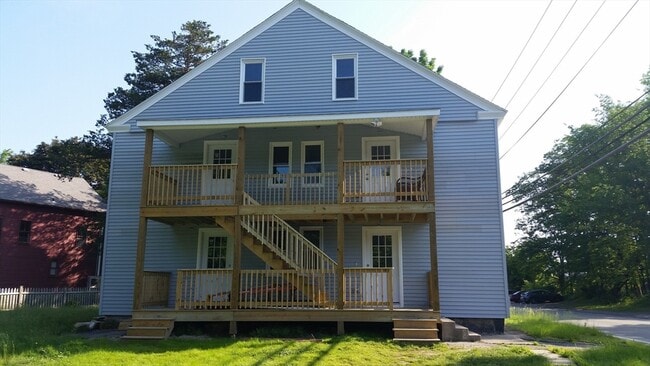 Building Photo - 10 Sutton Rd Unit A