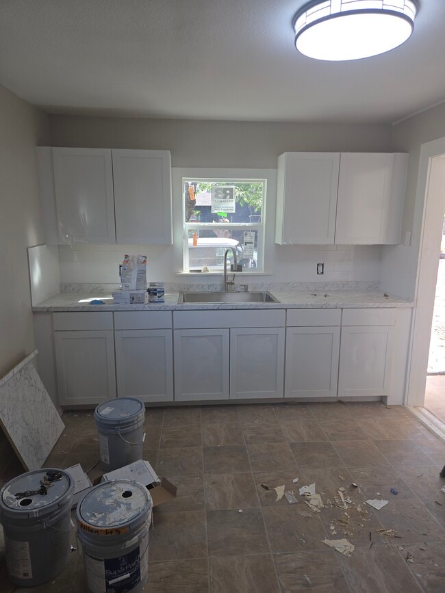 Photo - 2400 Lasker Ave