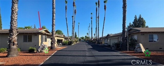 Building Photo - 295 South Ave