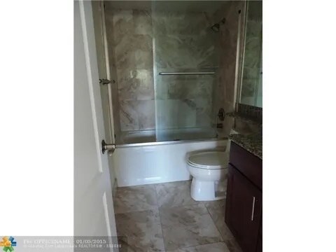 Photo - 2900 NE 30th St Unit 3F