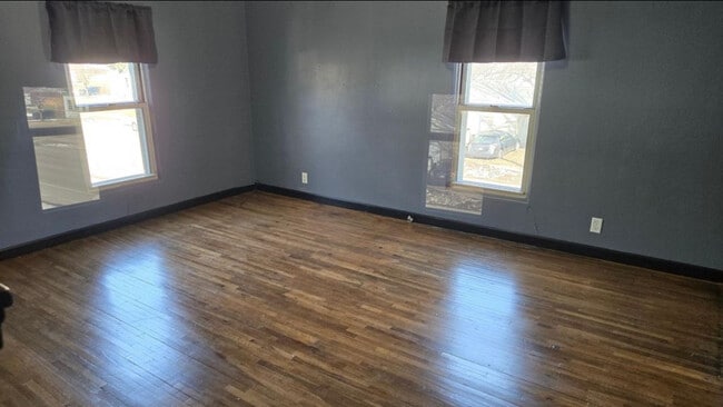 Photo - 411 5th St NW Unidad B