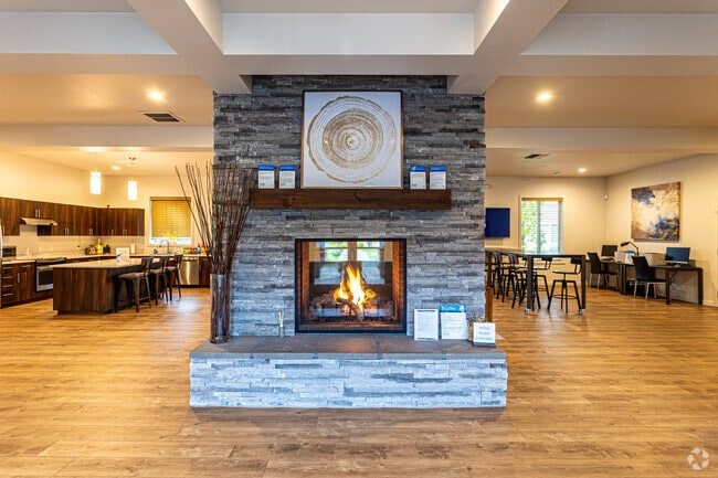 Oficina de arrendamiento - Britton Place