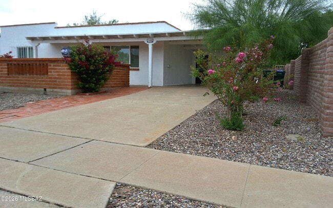 434 S Vista Del Rio