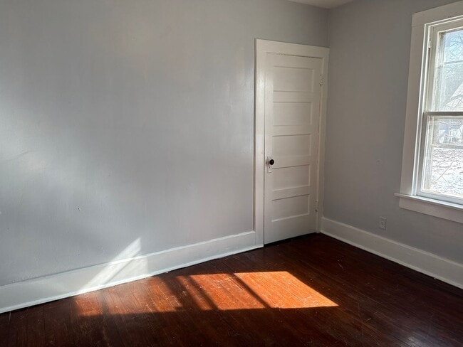 Photo - 2200 S 13th St