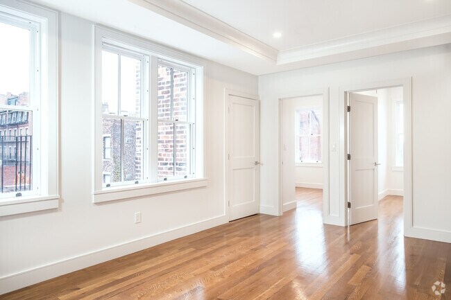 Building Photo - 9 Temple St Rental