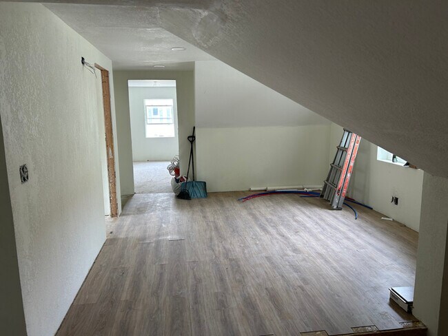 Photo - 600 N Sherman St Unit 2