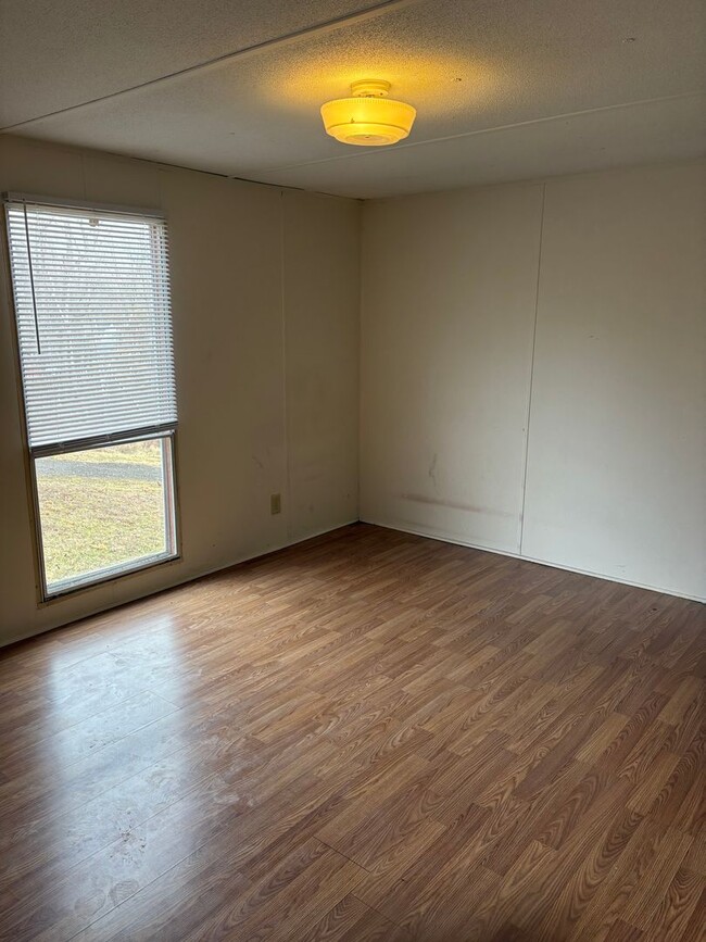 Photo - 2 Bedroom 1 Bath Mobile Home