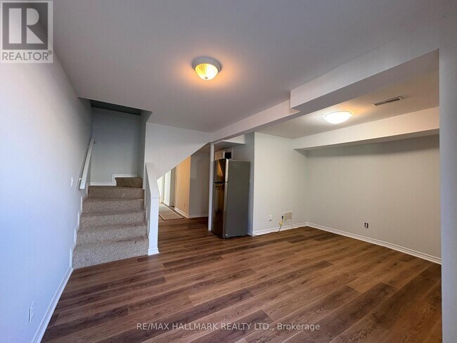 Photo - 70 Eileen Ave