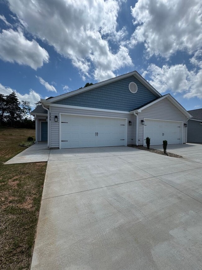 Photo - 133 Brawley Villas Pl