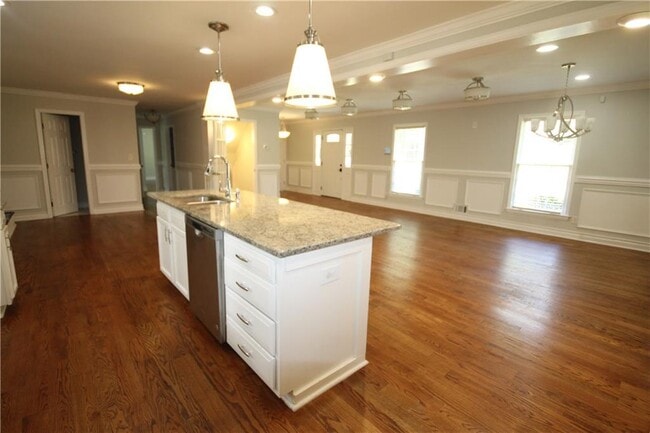 Photo - 3212 Topaz Ln SW