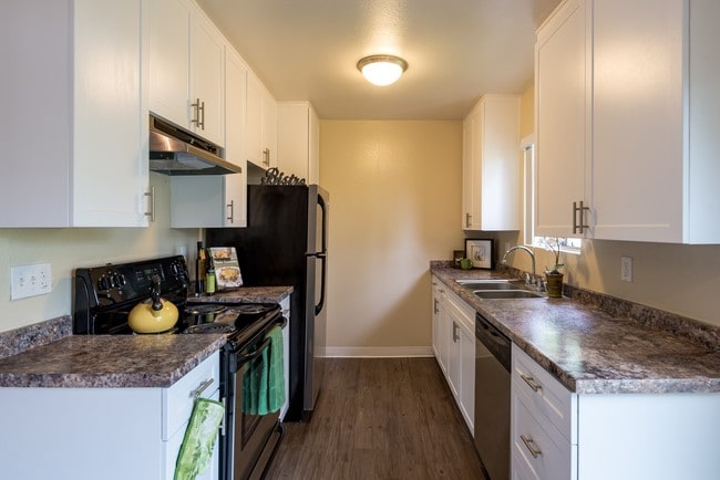 Photo - Carlton Heights Villas