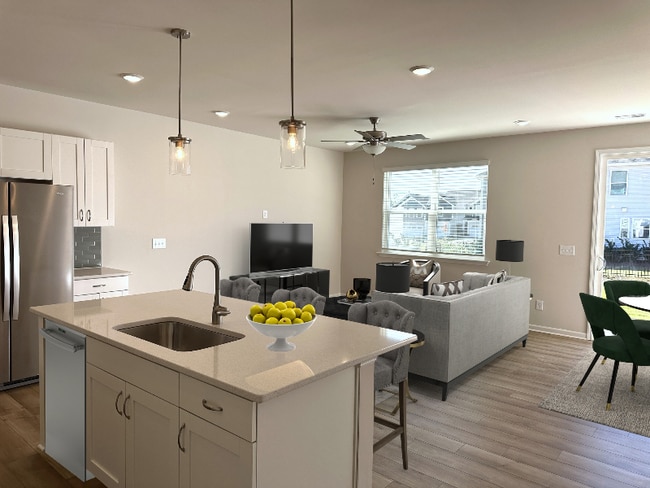 Photo - 155 Pinkie Ln