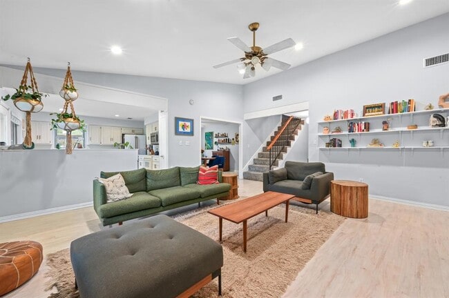 2509 Redleaf Ln