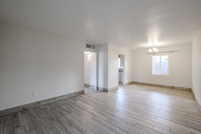 Photo - 3827 N 18th St