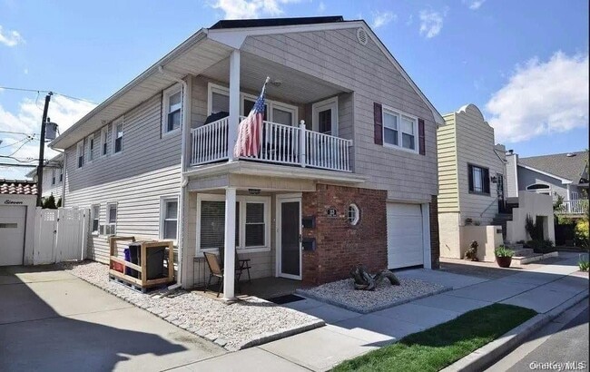 Building Photo - 113 Harding Ave