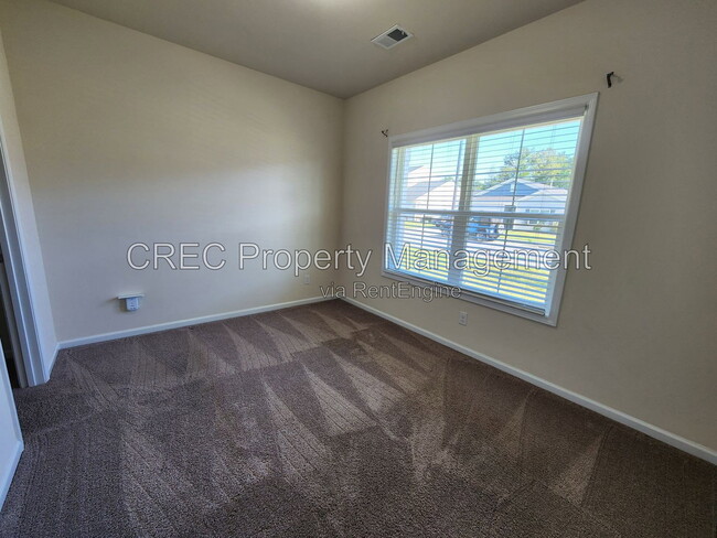 Photo - 260 Hyrne Dr