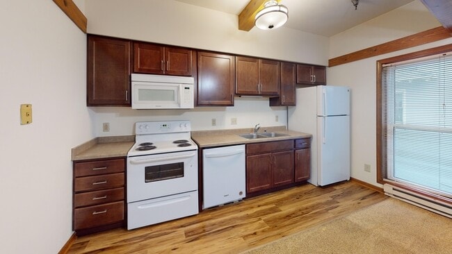 Building Photo - 11 E Gilman St Rental