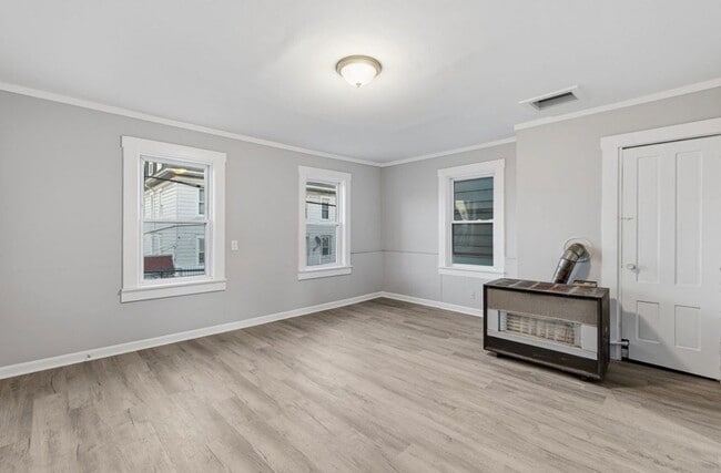Photo - 255 Rodman St Unidad Apt 3