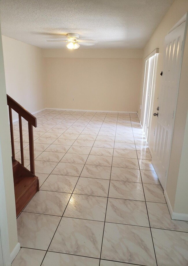 Photo - 1612 16th Way