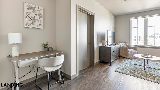 Photo - 1850 NW Front Ave Unidad 517