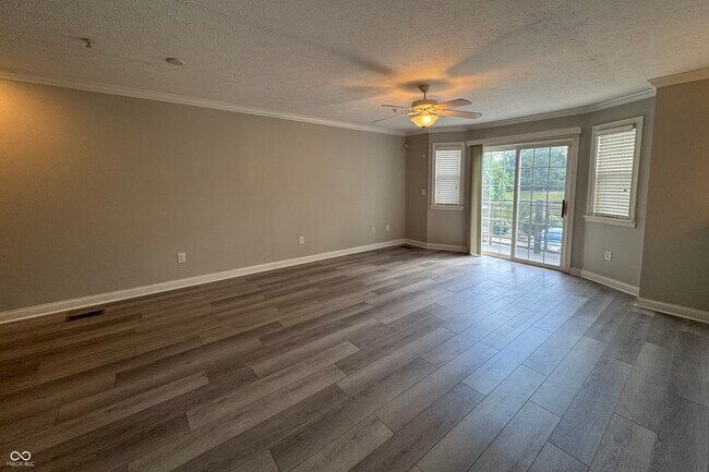 Photo - 1442 Oakhill Dr