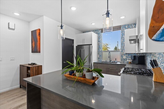 Photo - 9211 15th Ave SW