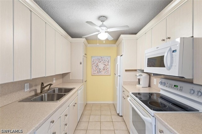 Building Photo - 555 Park Shore Dr Unit B302