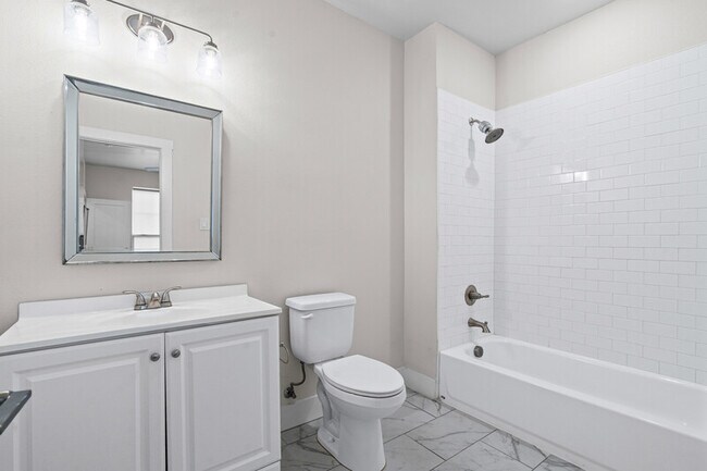 Photo - 2203 W Devitt St