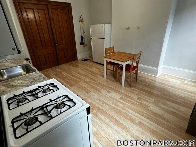 Photo - 94 Mt Pleasant Ave Unit 1