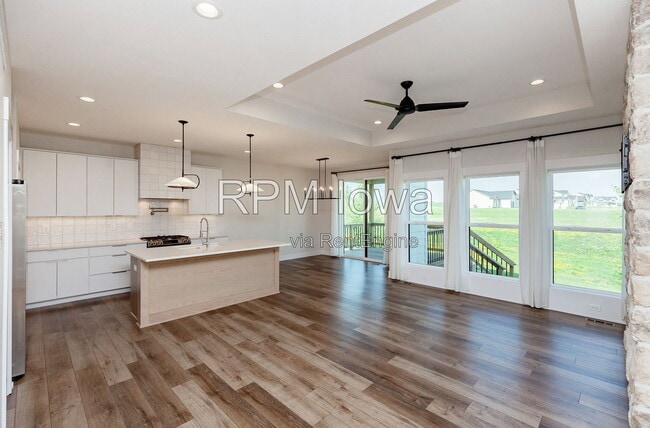 Photo - 5901 NE Sherman Dr