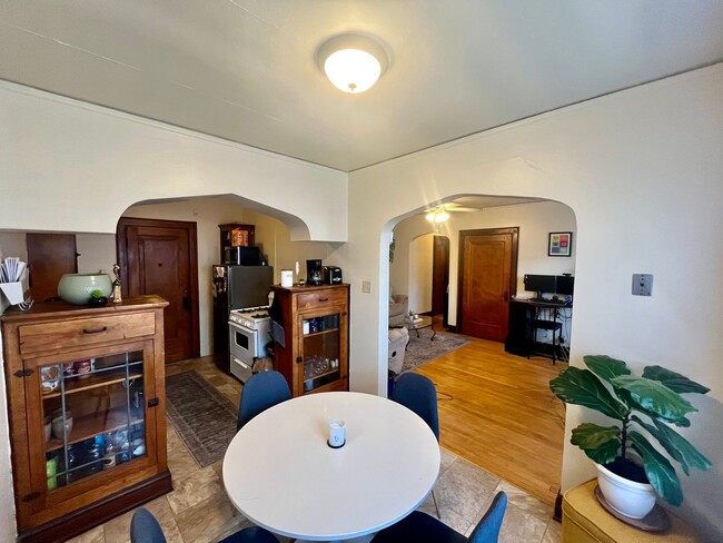 Photo - 2632 N Oakland Ave
