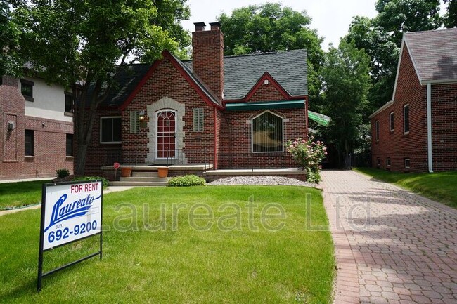 Building Photo - 720 Ivy St