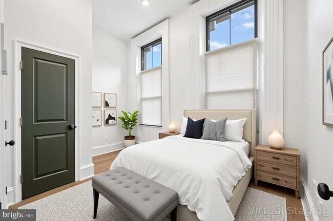1637 W GIRARD Ave Unit 1