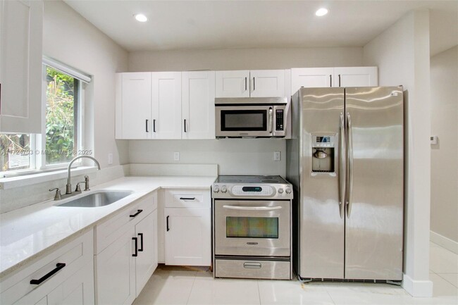 Photo - 1521 NW 8th Ave Apartment Unit 1521