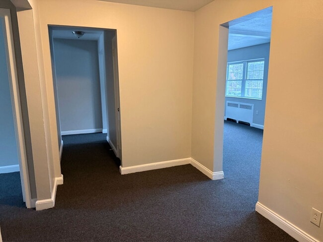 Building Photo - 41 Niles St Unit N1 1b