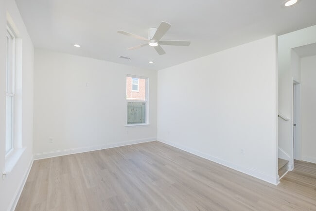 Photo - 1122 Rodey Ave