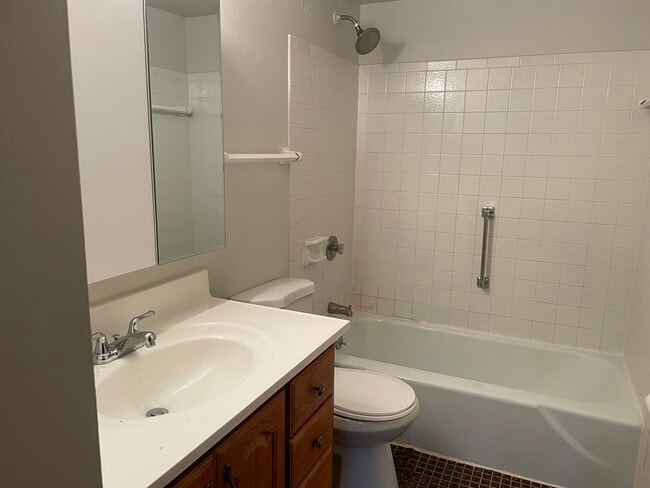 Photo - 4244 S 51st St Unit 201