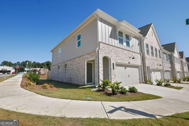Building Photo - 4000 Denton Dr