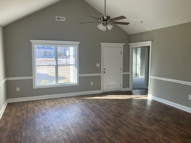 Photo - 5243 Castlewood Dr